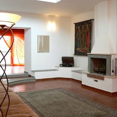 פיומיצ'ינו Agriturismo Il Casale Delle Ginestre מראה חיצוני תמונה
