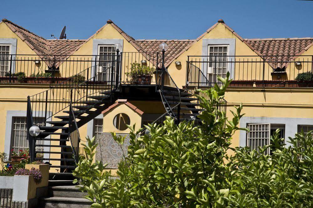 פיומיצ'ינו Agriturismo Il Casale Delle Ginestre מראה חיצוני תמונה