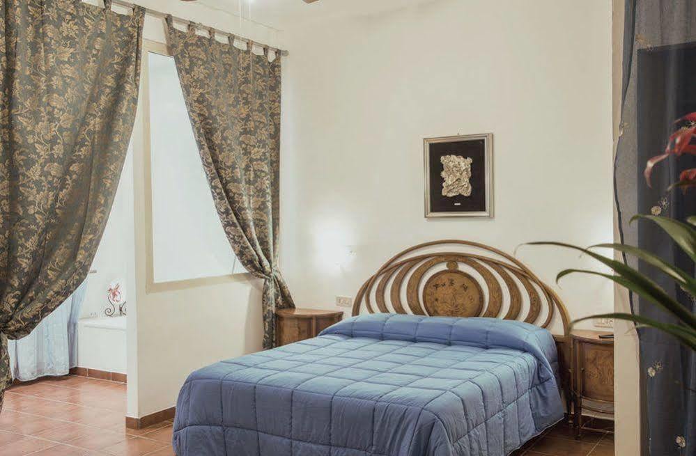 פיומיצ'ינו Agriturismo Il Casale Delle Ginestre מראה חיצוני תמונה