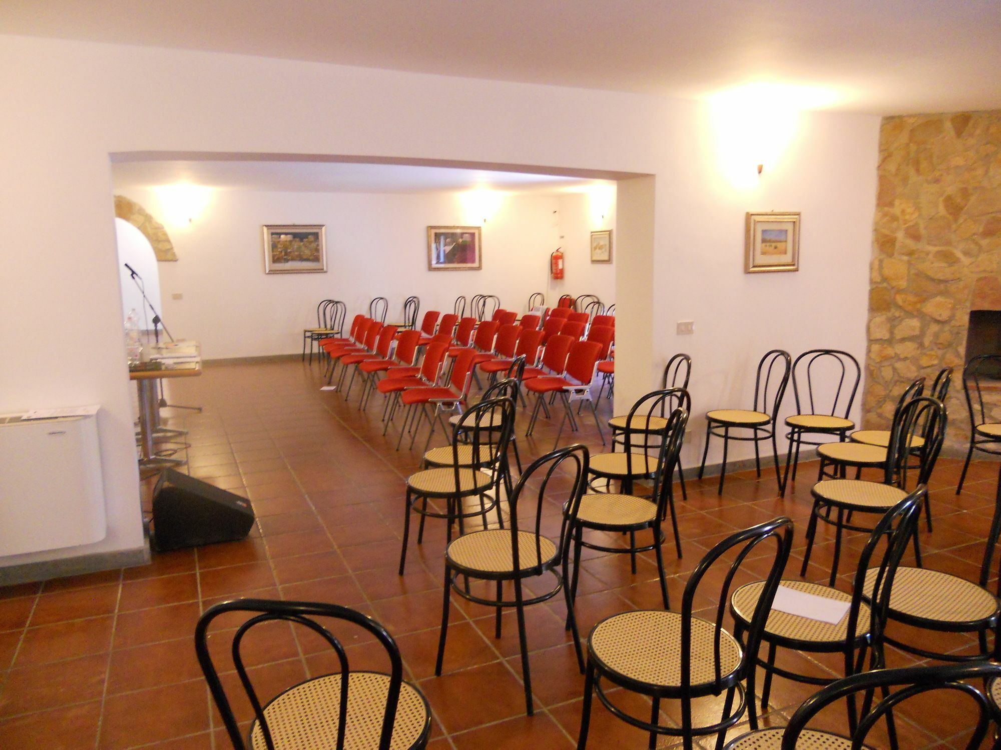 פיומיצ'ינו Agriturismo Il Casale Delle Ginestre מראה חיצוני תמונה